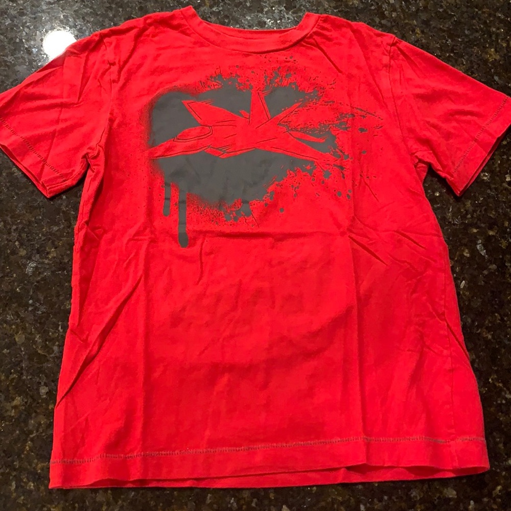 Red Tshirt with cool plane print, size Youth 8-10